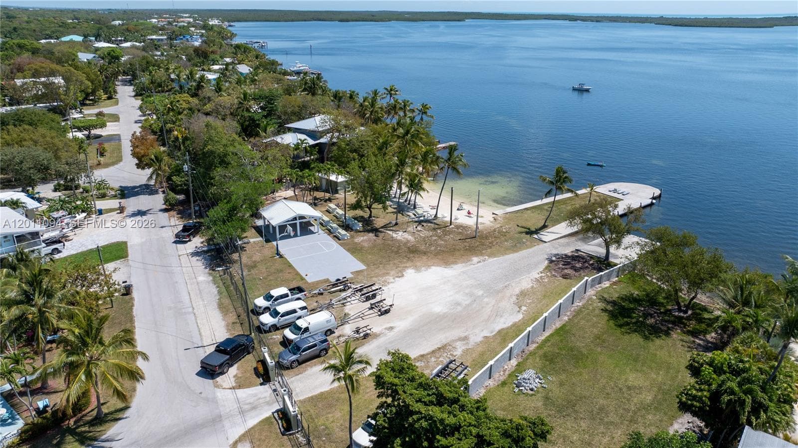 56 SE Marlin Ave, Key Largo, FL 33037 photo 3