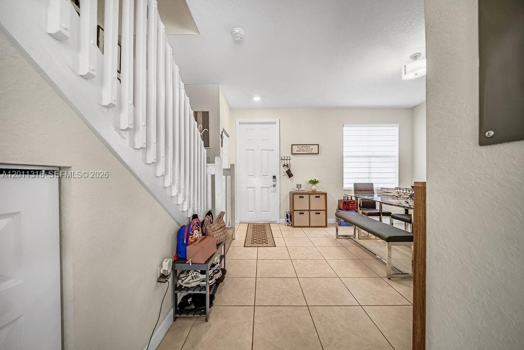 10657 W 32nd Ln, Hialeah, FL 33018 photo 7