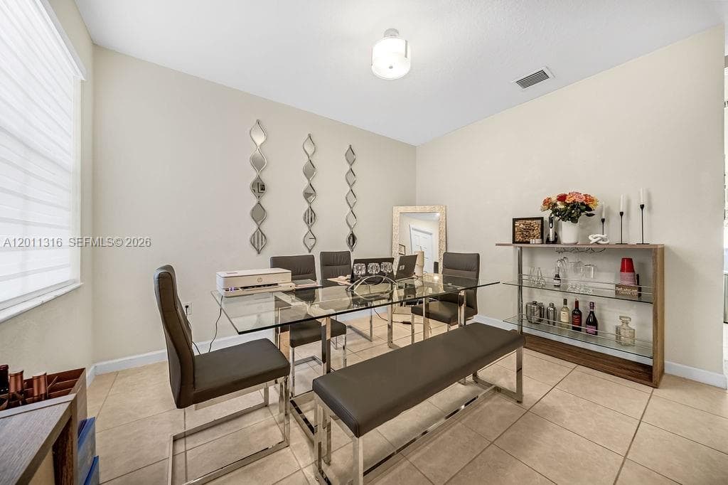 10657 W 32nd Ln, Hialeah, FL 33018 photo 3