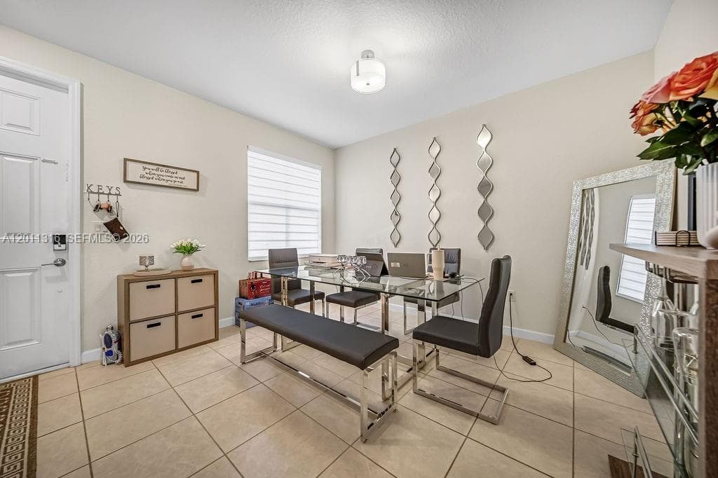 10657 W 32nd Ln, Hialeah, FL 33018 photo 4