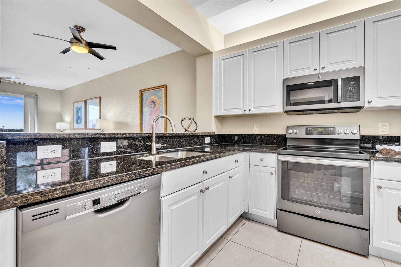 7735 Yardley Drive # 406, Tamarac, FL 33321 photo 6