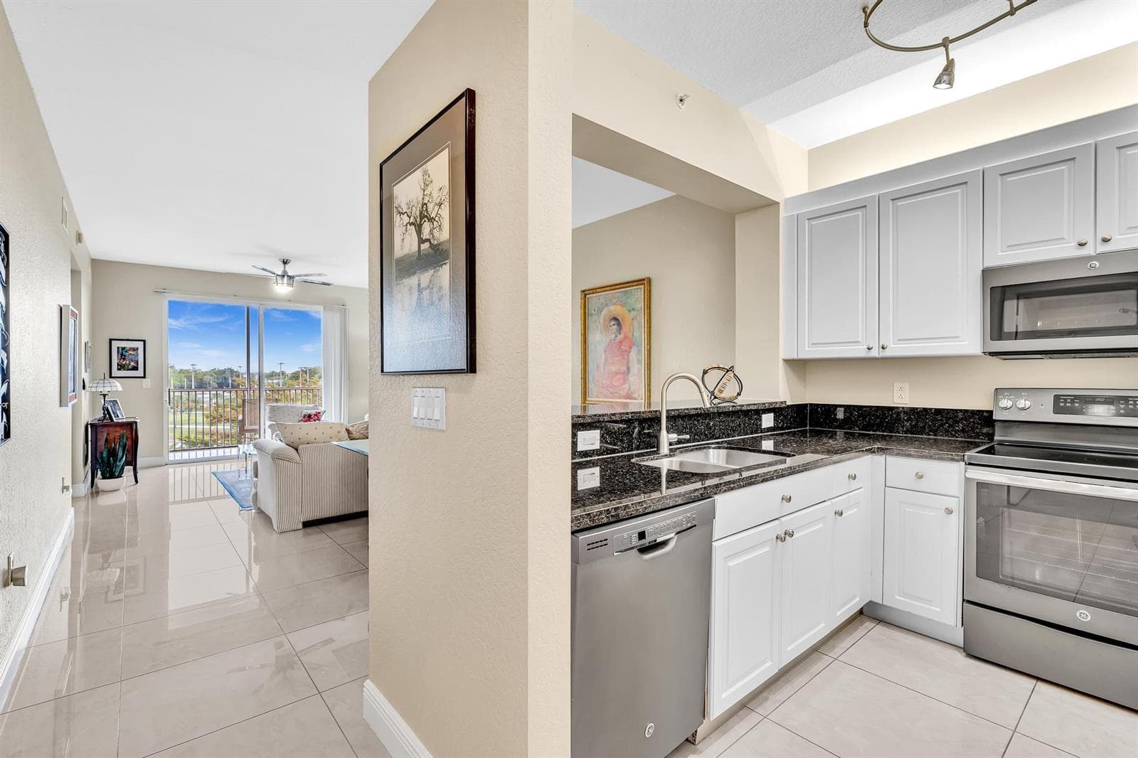 7735 Yardley Drive # 406, Tamarac, FL 33321 photo 12