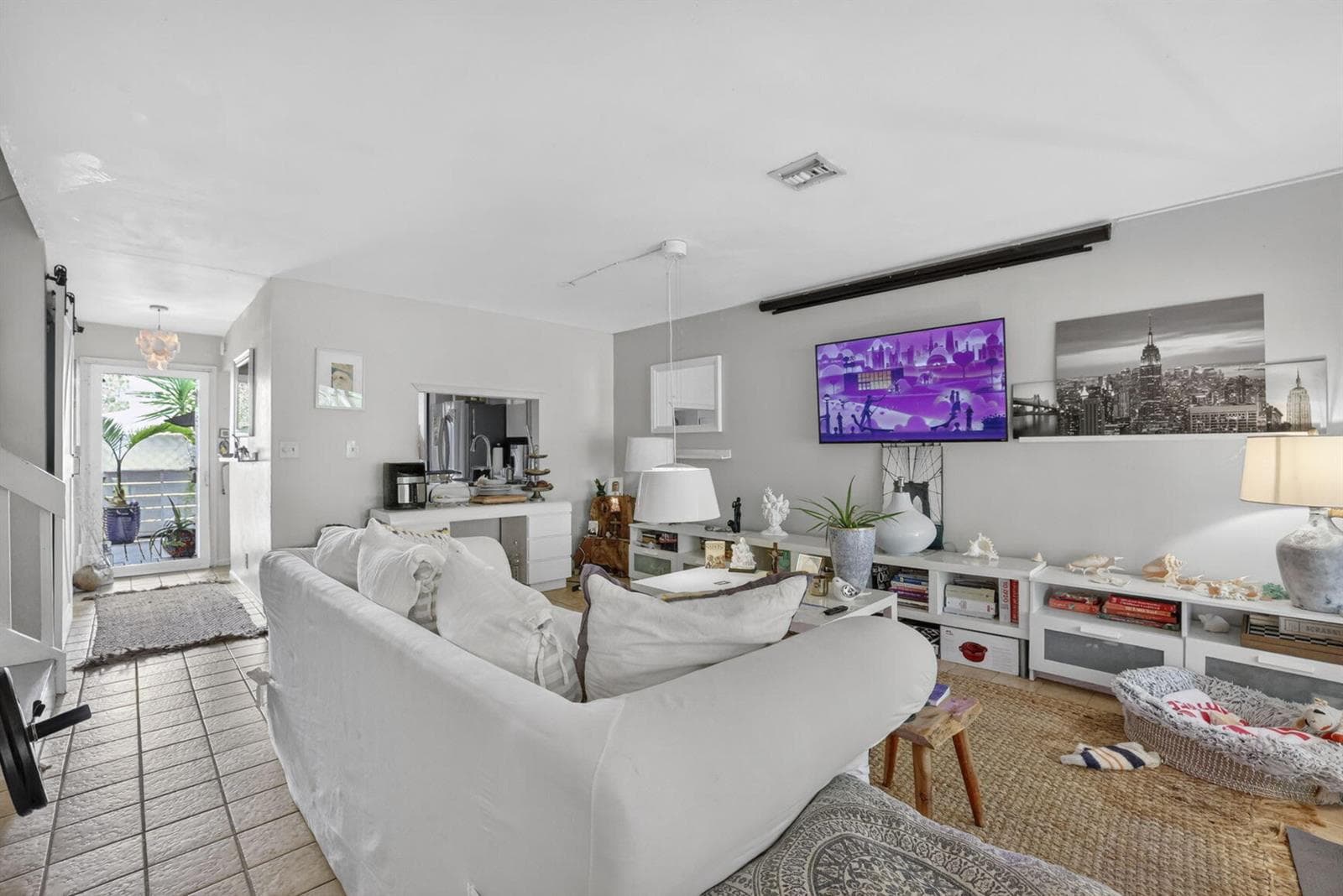 153 W Hemingway Circle W, Margate, FL 33063 photo 7