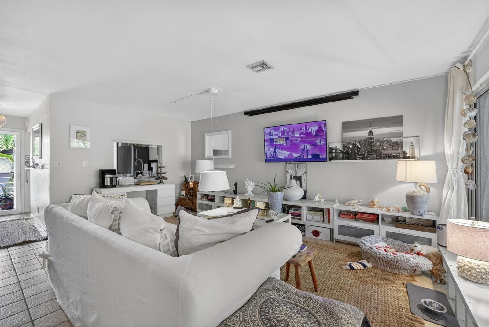 153 W Hemingway Circle W, Margate, FL 33063 photo 8