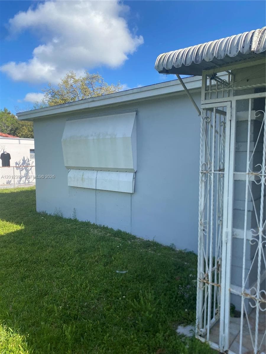 1070 NW 147th St, Miami, FL 33168 photo 10