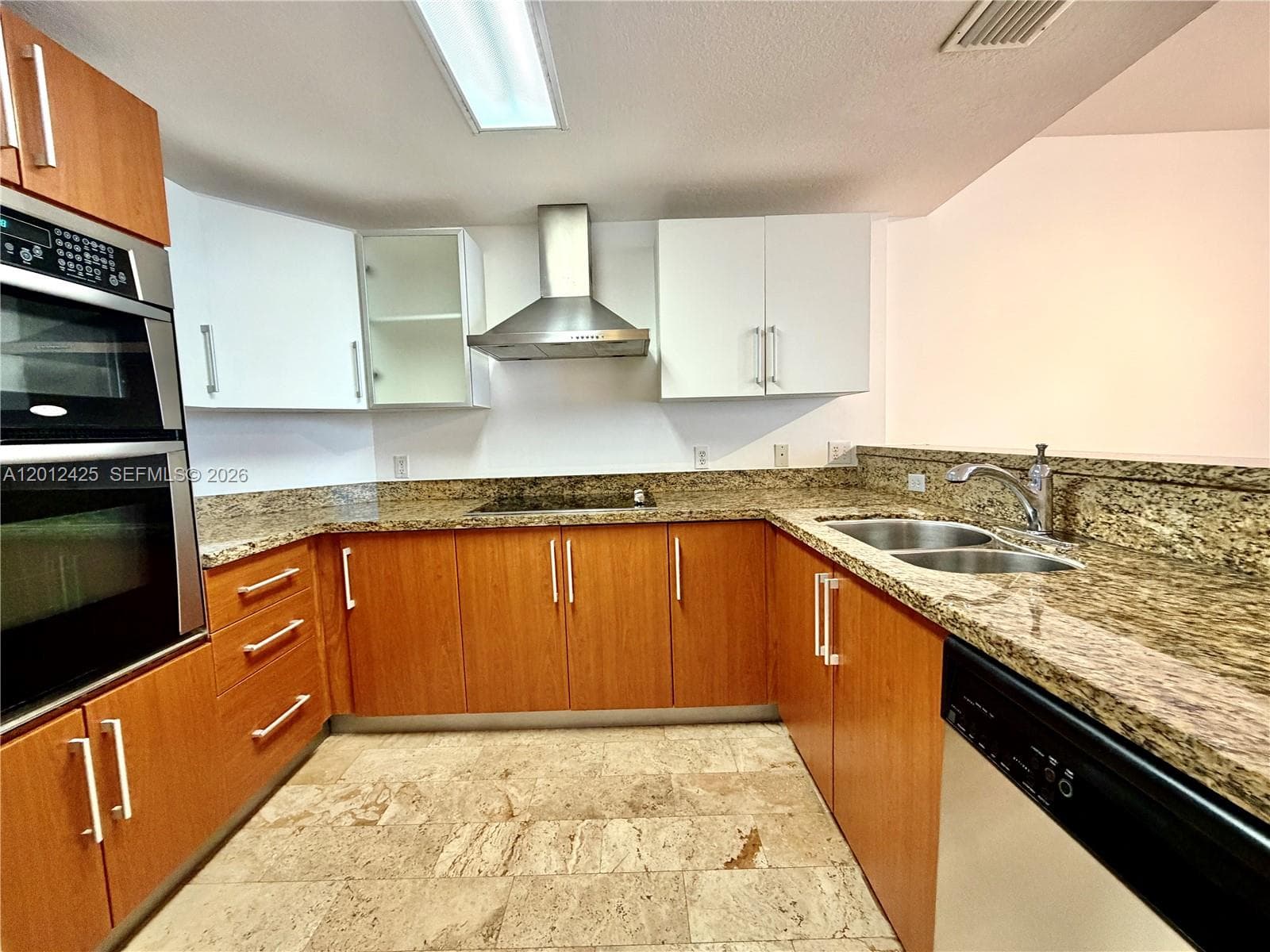 170 SE 14th St # 2906, Miami, FL 33131 photo 5