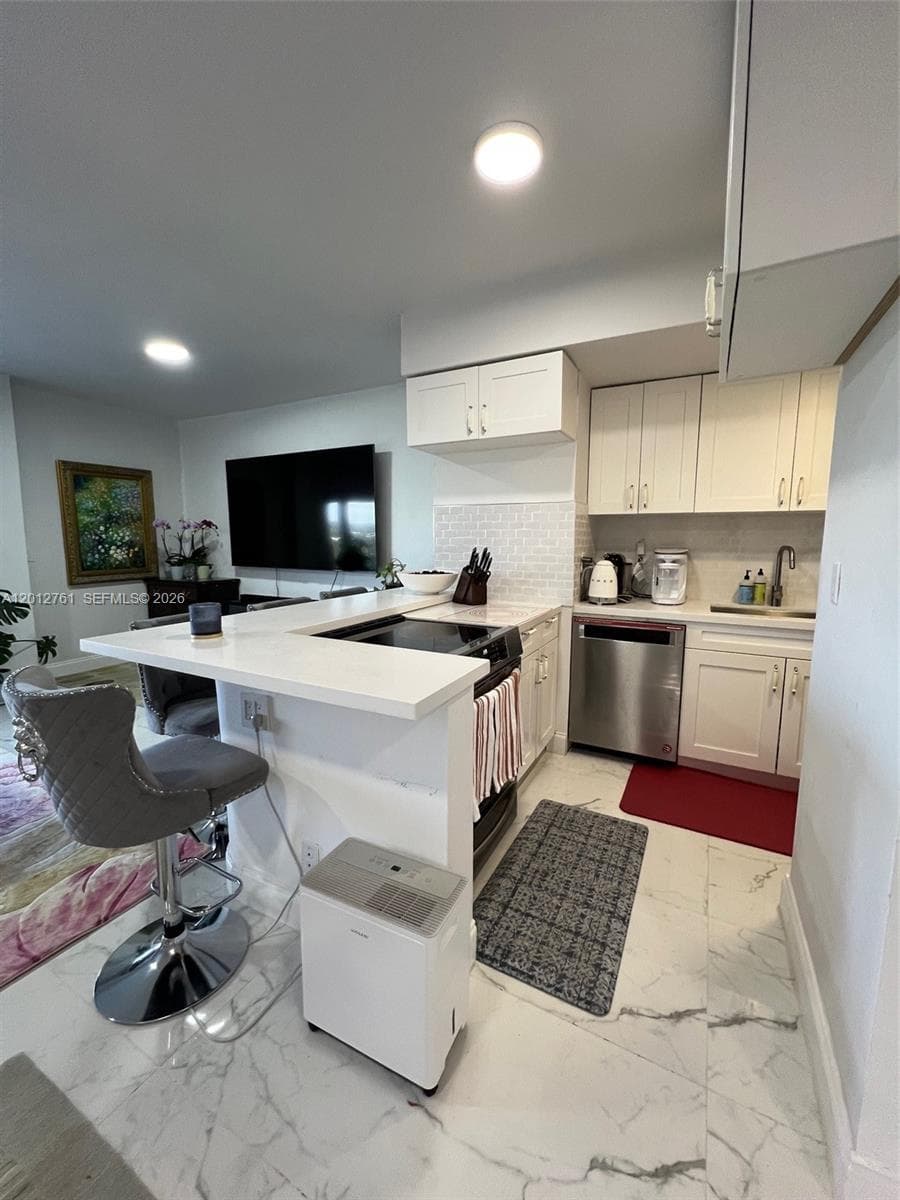 880 NE 69th St # 11M, Miami, FL 33138 photo 12