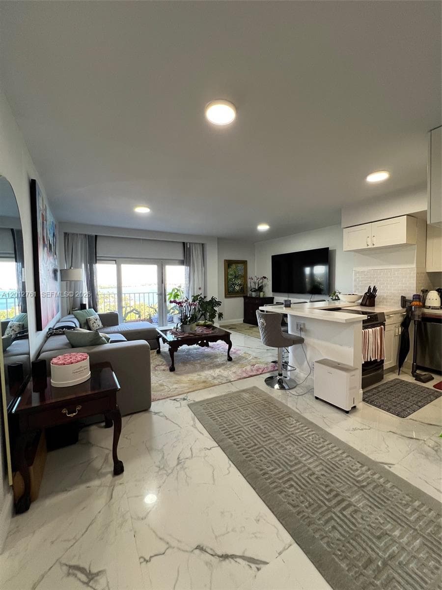 880 NE 69th St # 11M, Miami, FL 33138 photo 10
