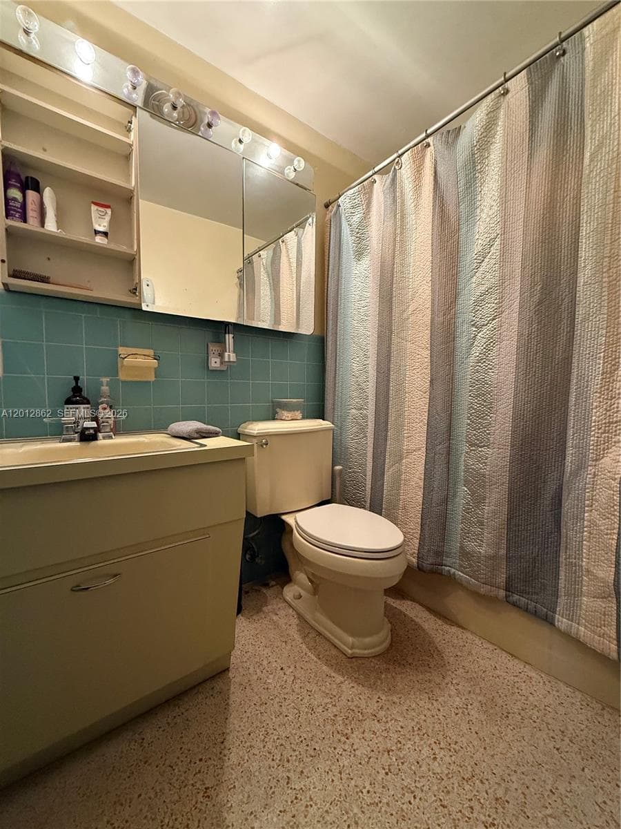 399 W 12th St, Hialeah, FL 33010 photo 11