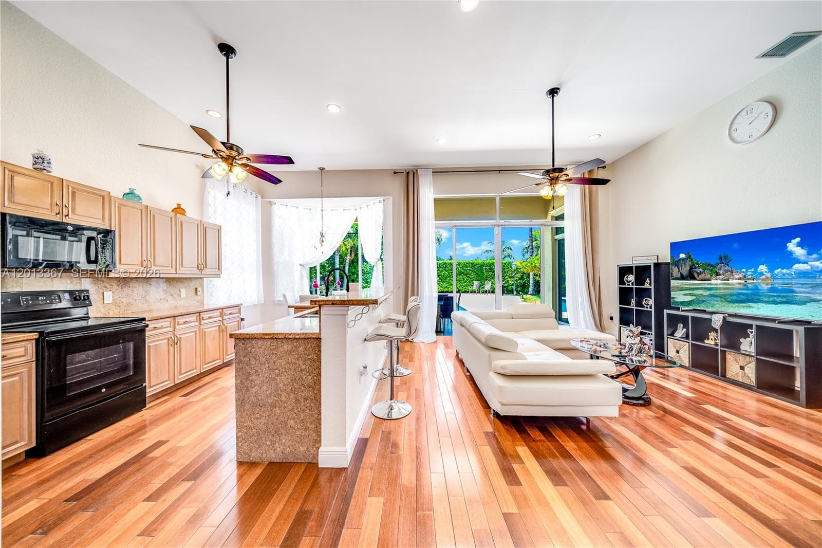 1241 S 13th Ave, Hollywood, FL 33019 photo 2