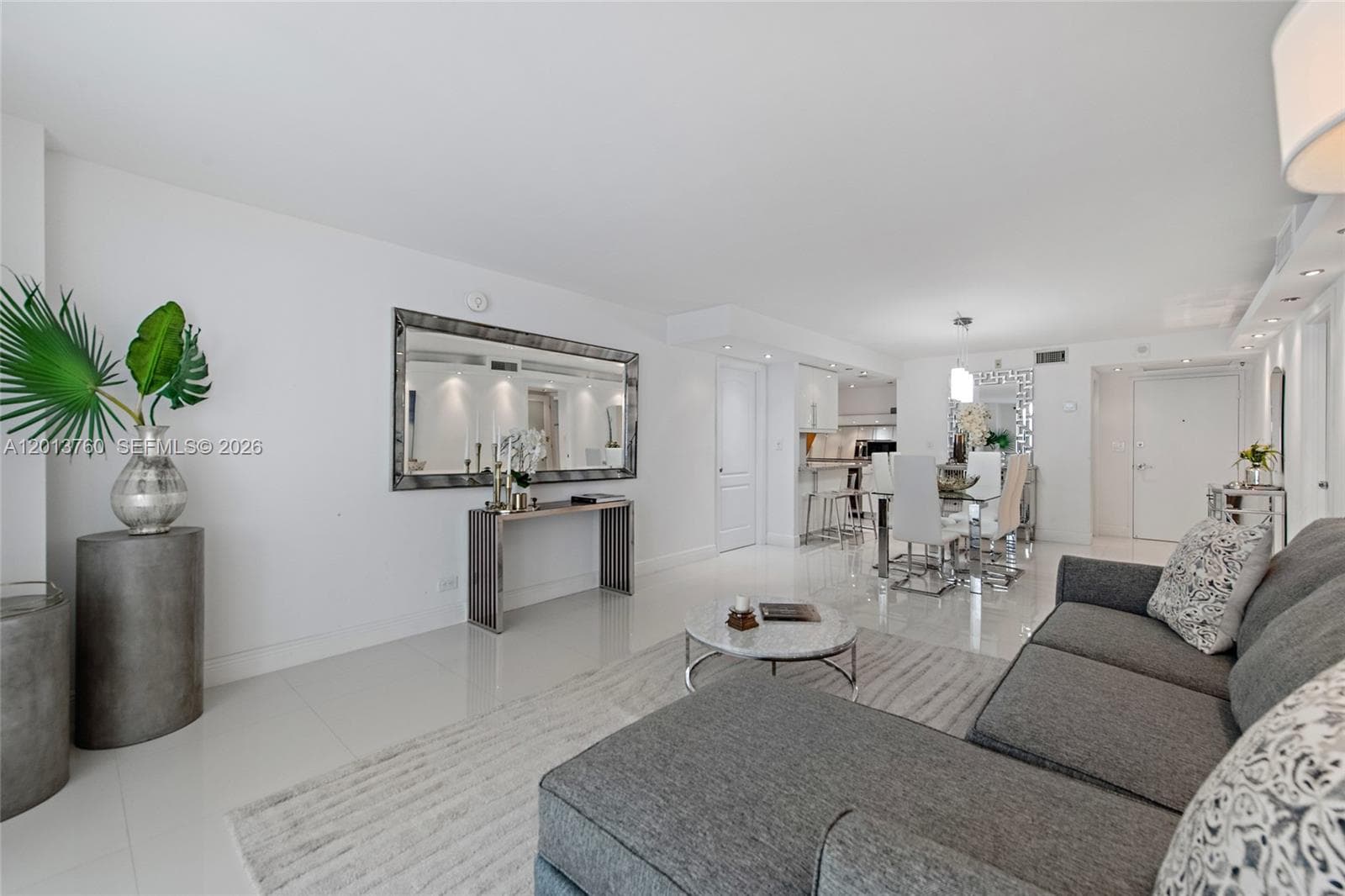 6039 Collins Ave # PH7, Miami Beach, FL 33140 photo 10