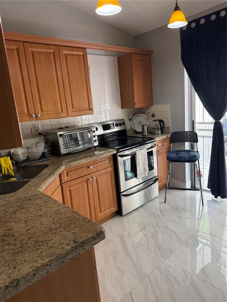7101 W 24th Ave # 14, Hialeah, FL 33016 photo 13