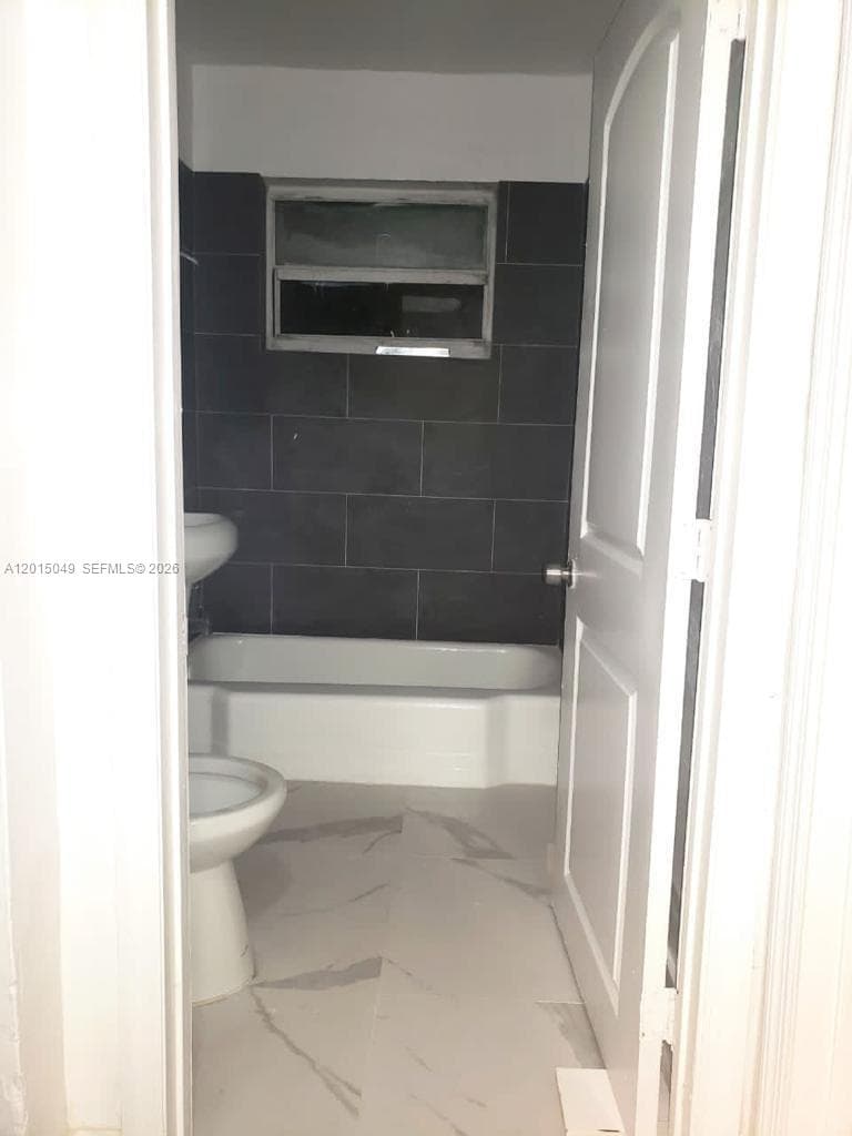 166 NW 68th Ter, Miami, FL 33150 photo 7
