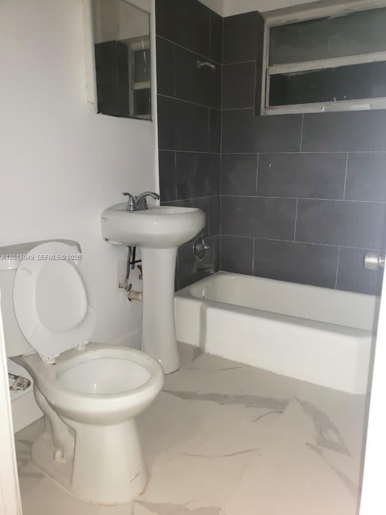 166 NW 68th Ter, Miami, FL 33150 photo 8