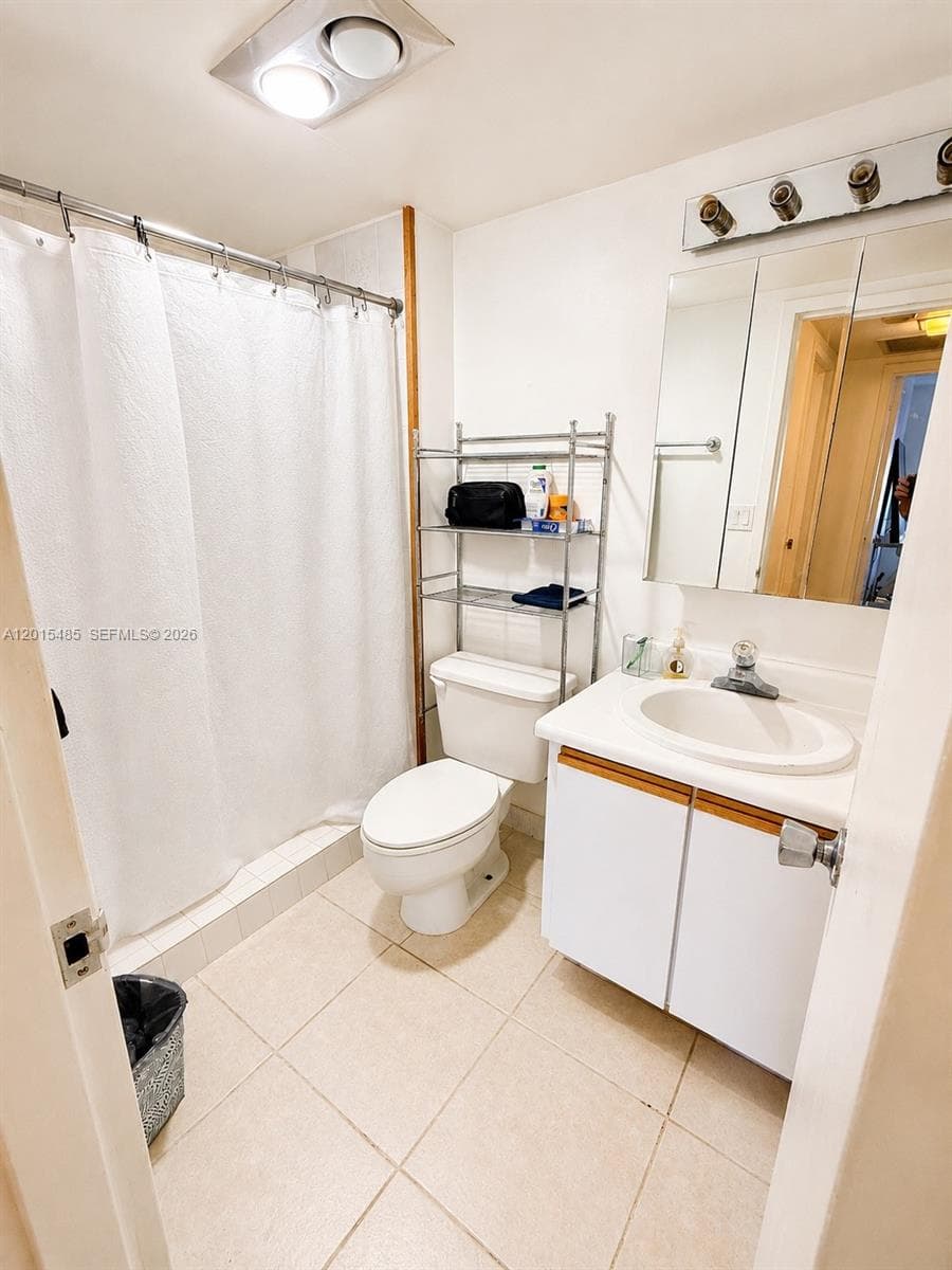 3375 N Country Club Dr # 407, Aventura, FL 33180 photo 12