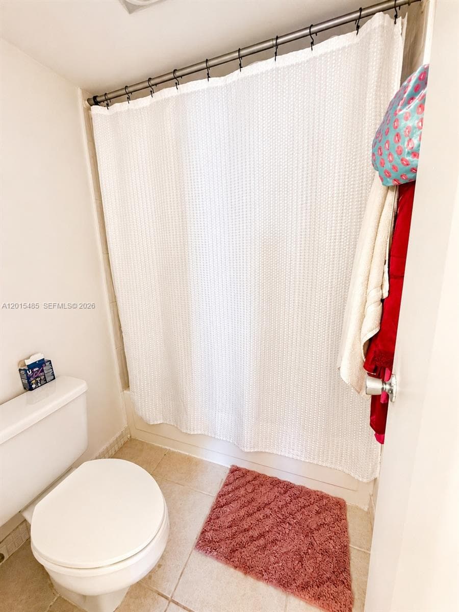 3375 N Country Club Dr # 407, Aventura, FL 33180 photo 8