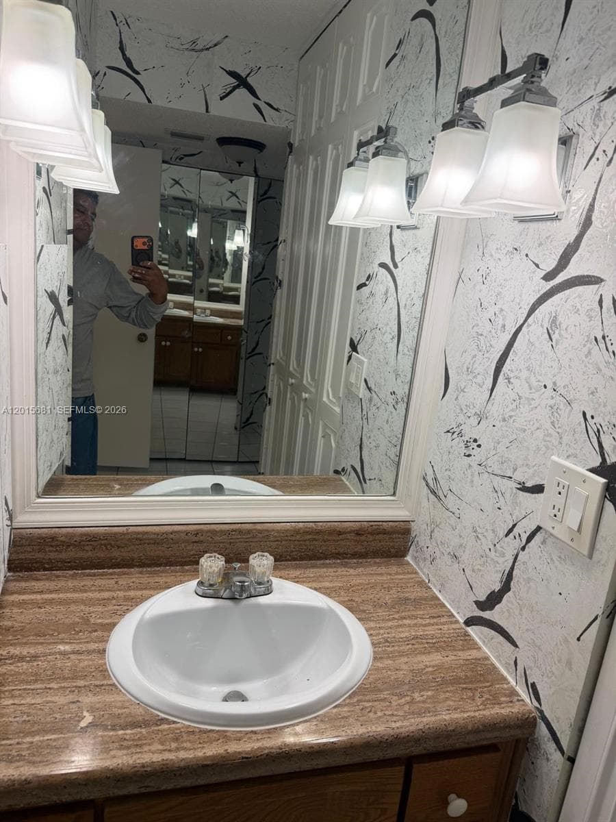 3720 Inverrary Dr # 2K, Lauderhill, FL 33319 photo 6
