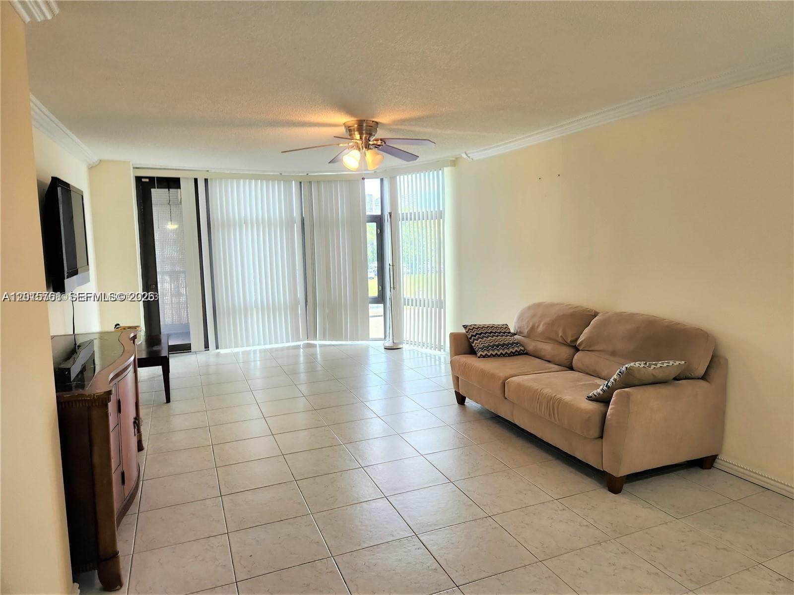 3375 N Country Club Dr # 203, Aventura, FL 33180 photo 7