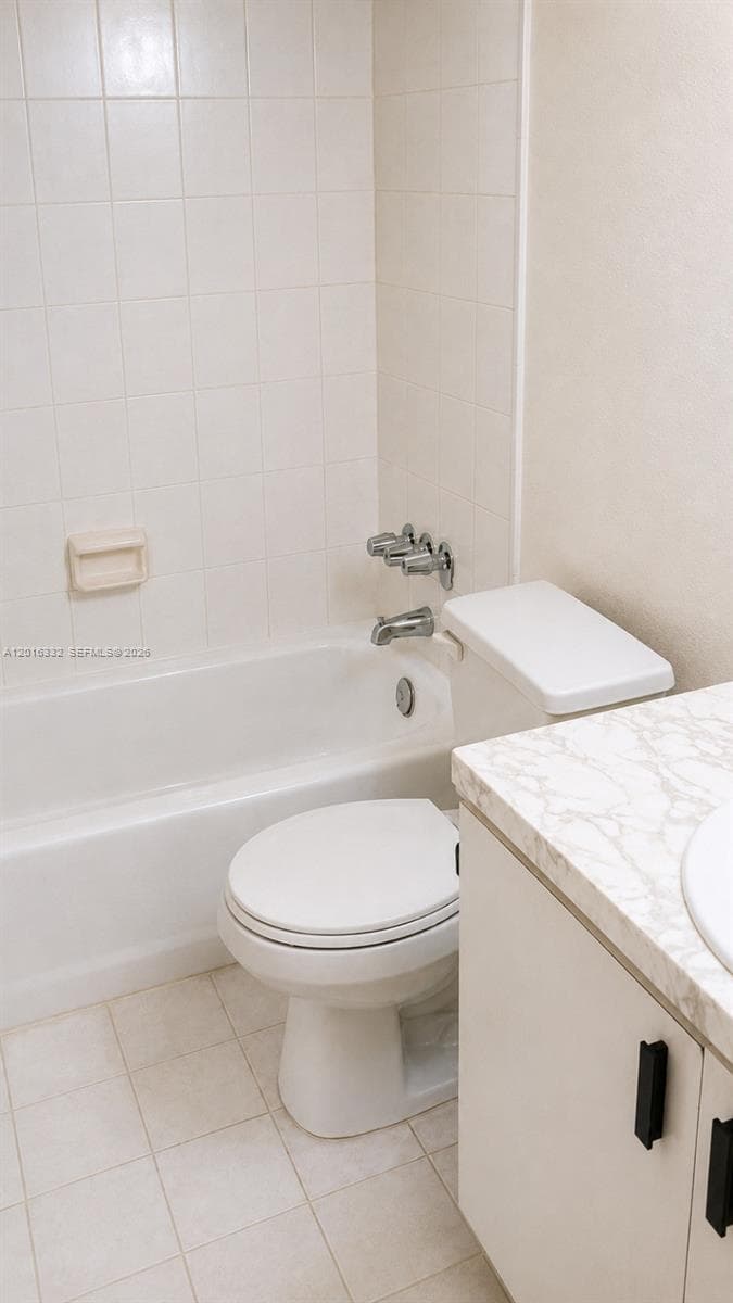 17911 NW 68th Ave # M201, Hialeah, FL 33015 photo 10