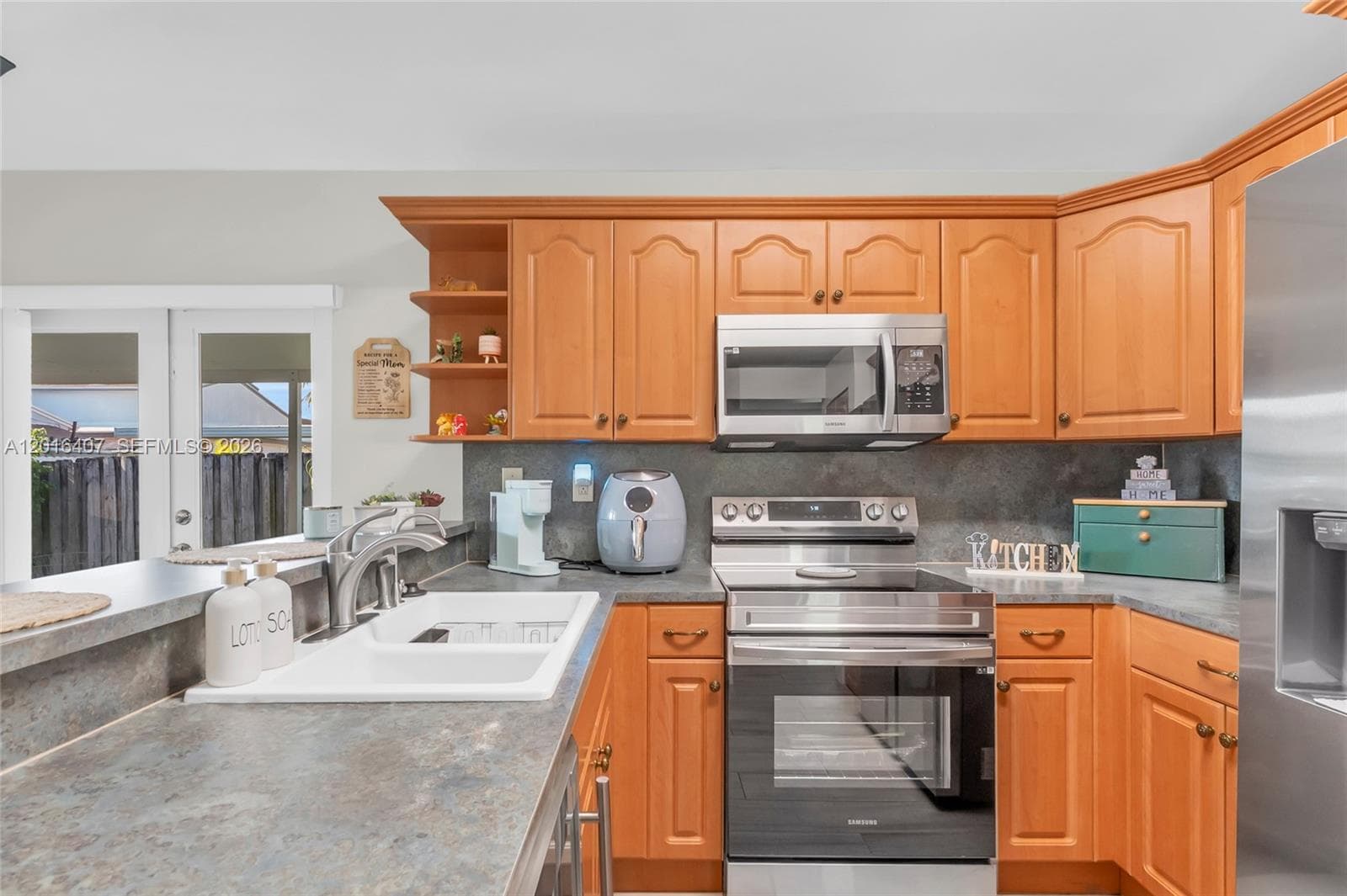 8266 NW 192nd Ter, Hialeah, FL 33015 photo 13