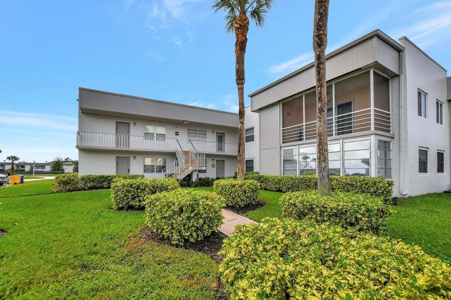 187 Normandy D, Delray Beach, FL 33484 photo 4