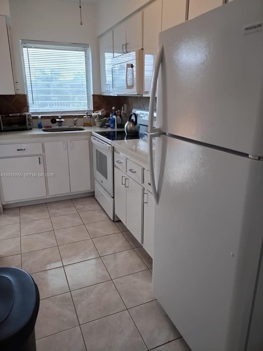 201 NE 14th Ave # 10C, Hallandale Beach, FL 33009 photo 10