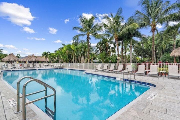 22 S Cortez Dr, Margate, FL 33068 photo 9