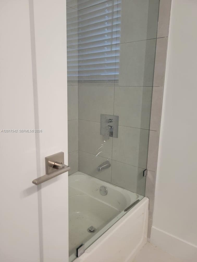 1725 Calais Dr # 6, Miami Beach, FL 33141 photo 8