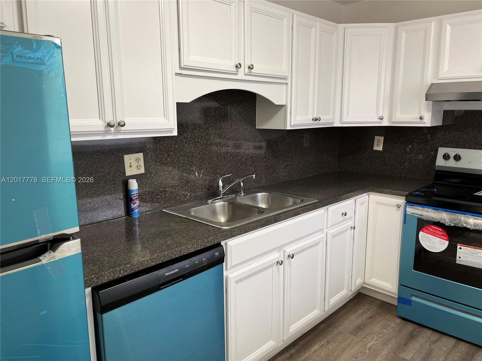 9190 Fontainebleau Blvd # 202, Miami, FL 33172 photo 9