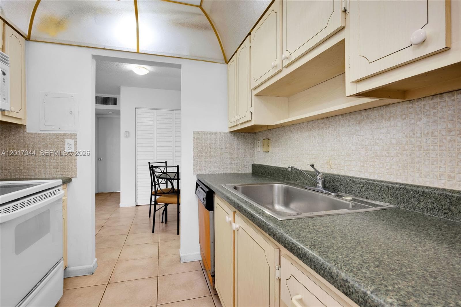 12590 NE 16th Ave # 208, North Miami, FL 33161 photo 11