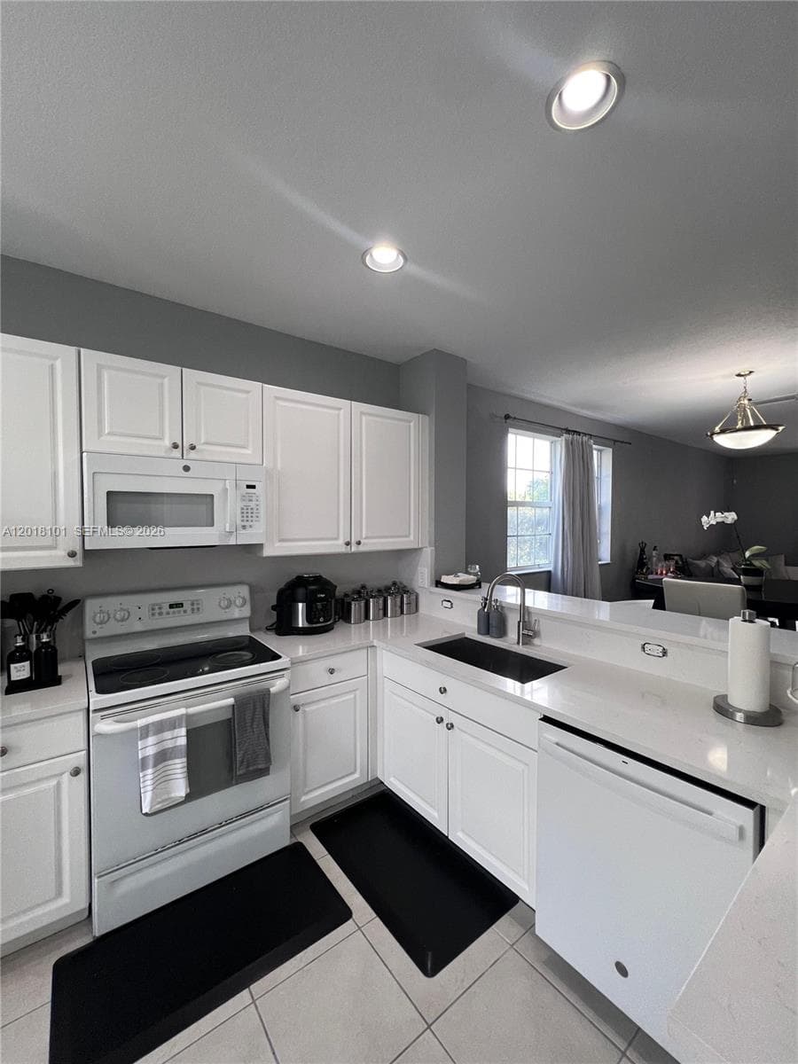 681 NW 42nd Ave # -, Plantation, FL 33317 photo 3