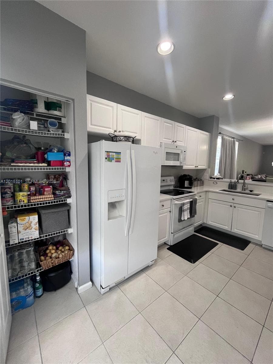 681 NW 42nd Ave # -, Plantation, FL 33317 photo 5