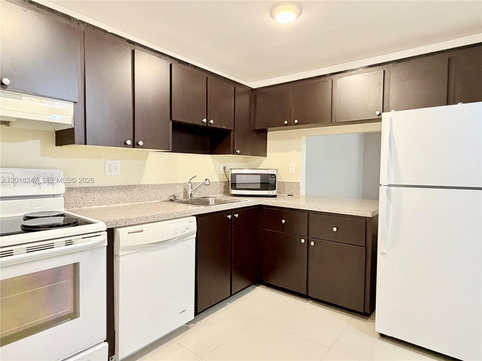 450 Commodore Dr # 214, Plantation, FL 33325 photo 6