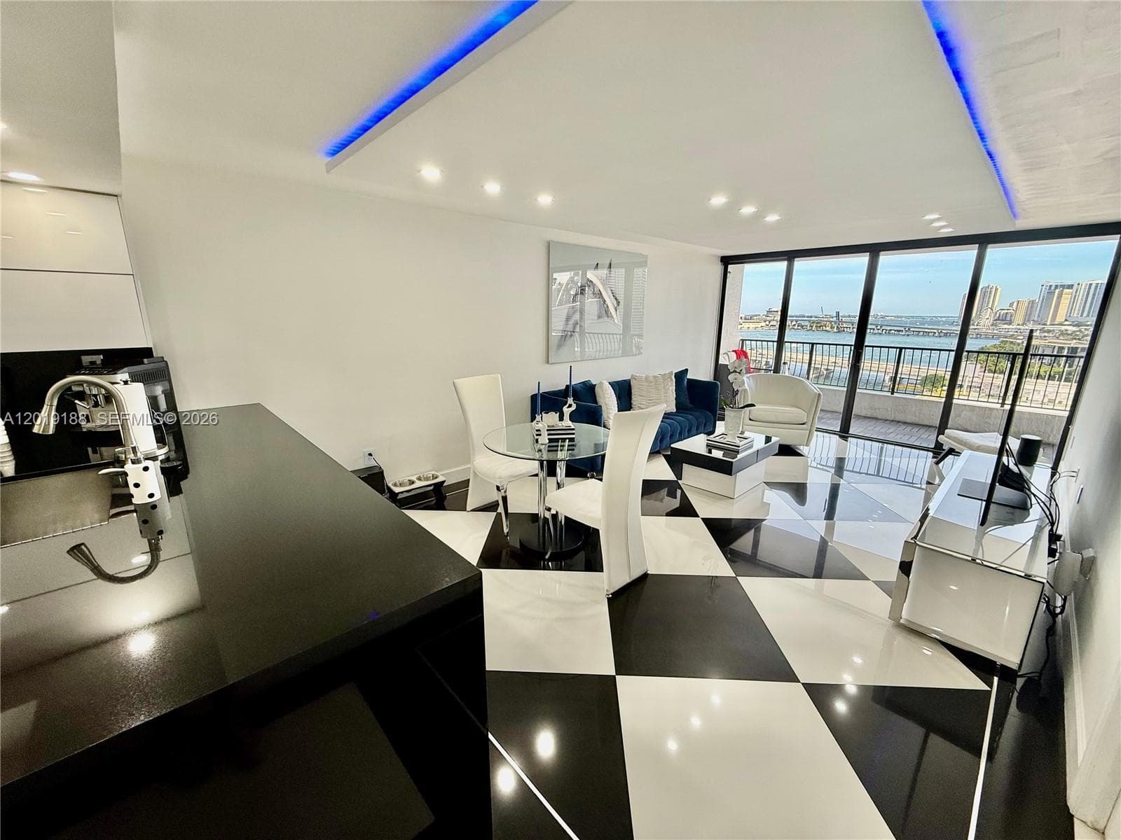 555 NE 15th St # 15H, Miami, FL 33132 photo 9
