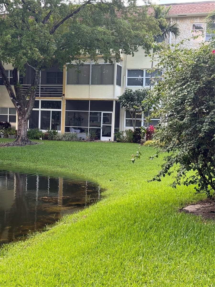 5131 W Oakland Park Blvd # 106, Lauderdale Lakes, FL 33313 photo 4