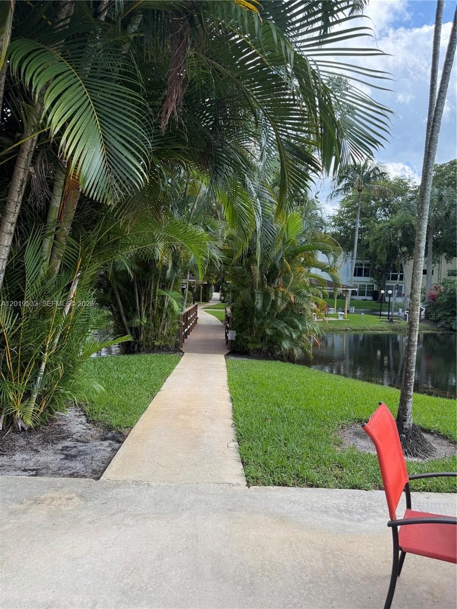 5131 W Oakland Park Blvd # 106, Lauderdale Lakes, FL 33313 photo 8