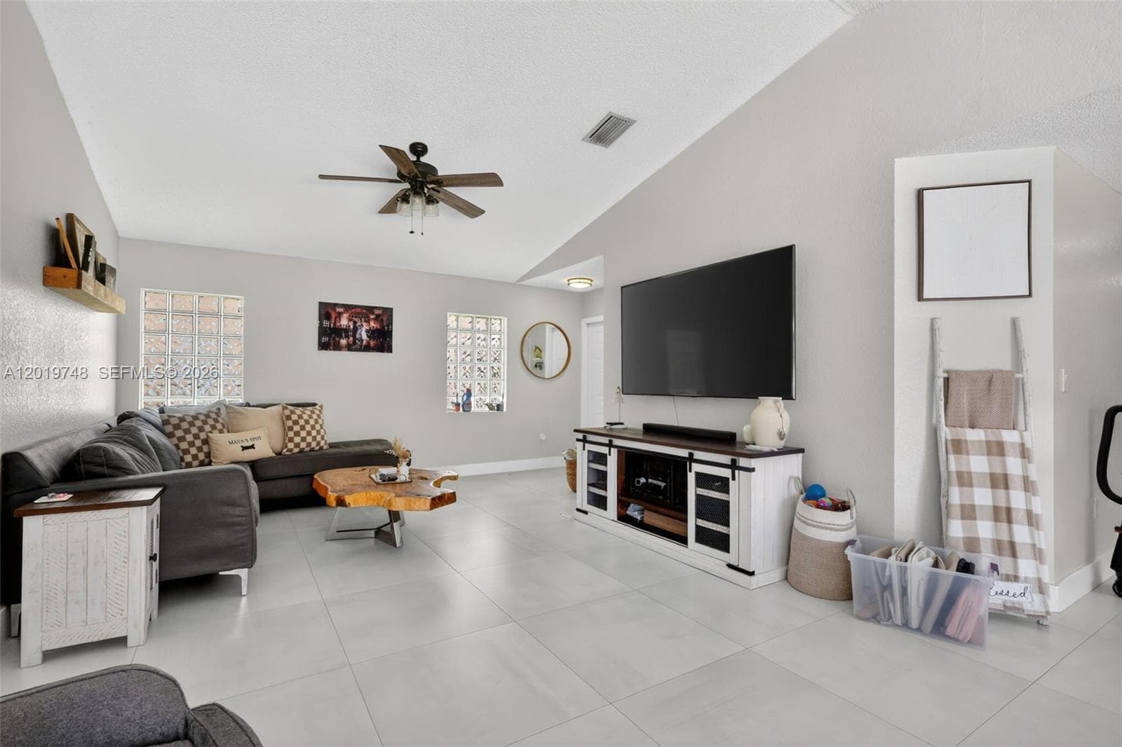 8061 NW 197th St, Hialeah, FL 33015 photo 4