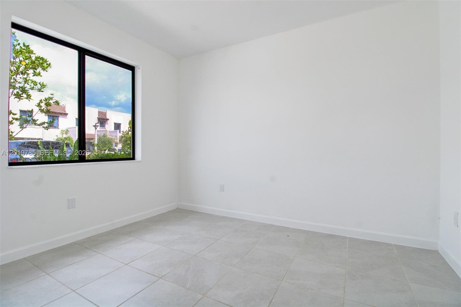 21035 NE 8th Ave, Miami, FL 33179 photo 6