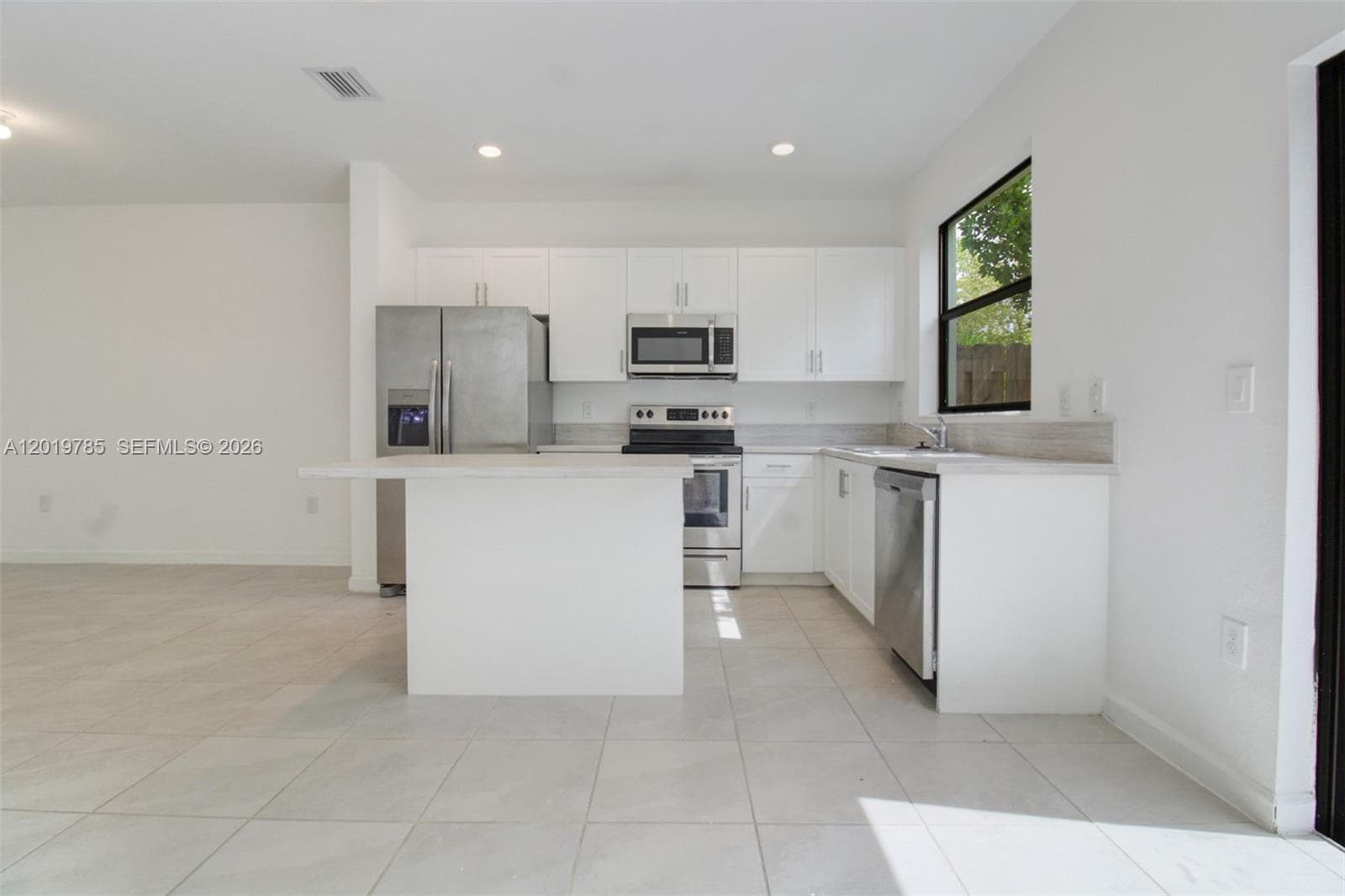 21035 NE 8th Ave, Miami, FL 33179 photo 10