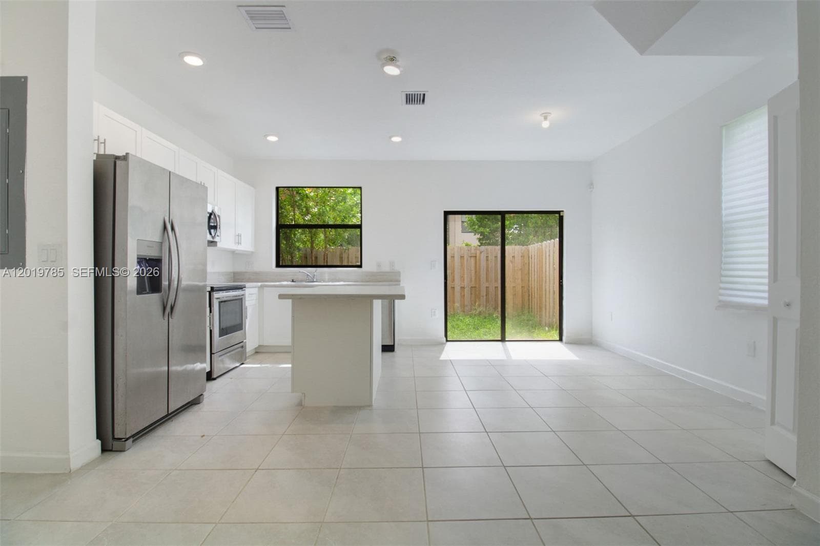 21035 NE 8th Ave, Miami, FL 33179 photo 8