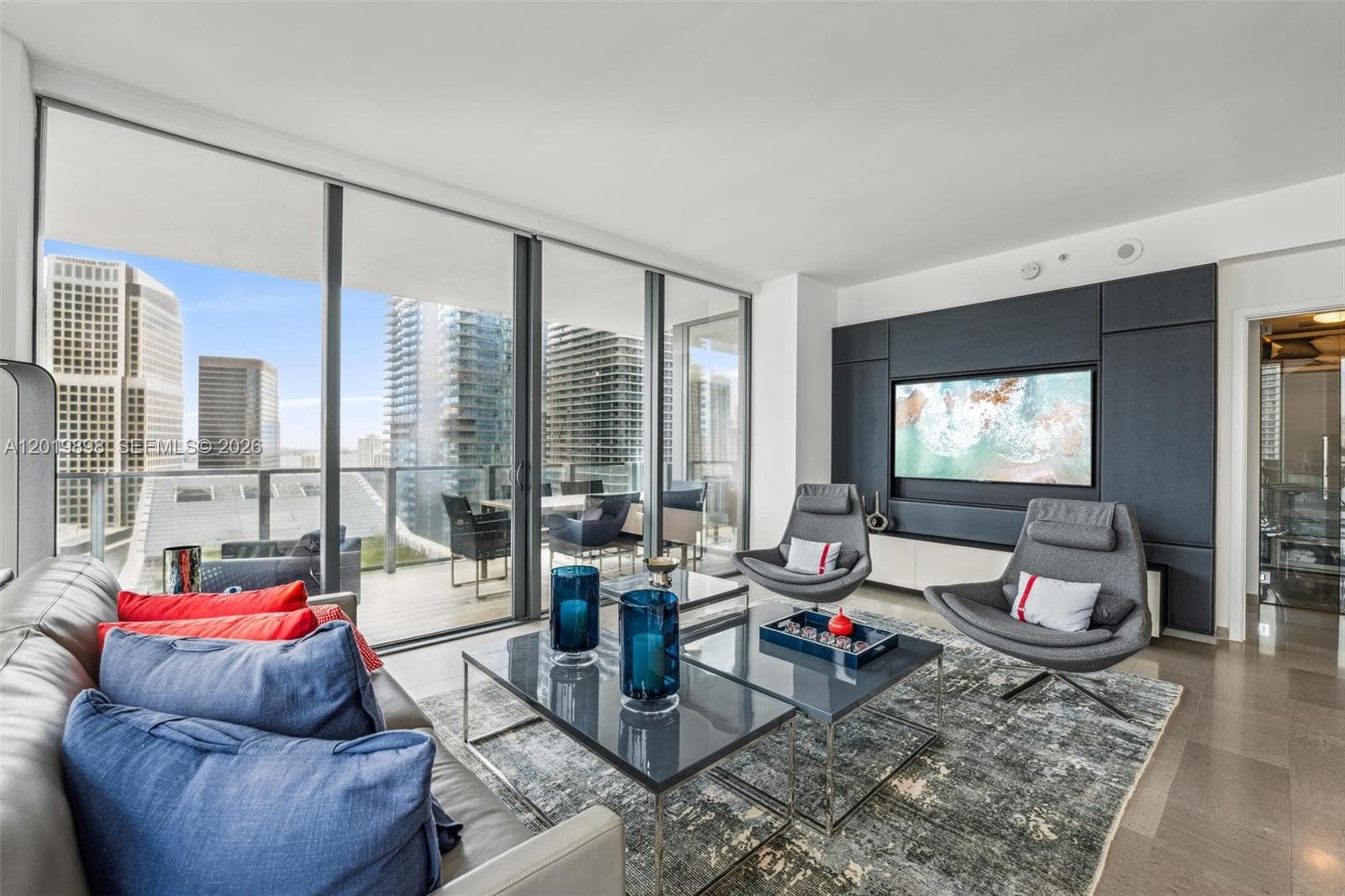 88 SW 7th St # 2111, Miami, FL 33130 photo 13