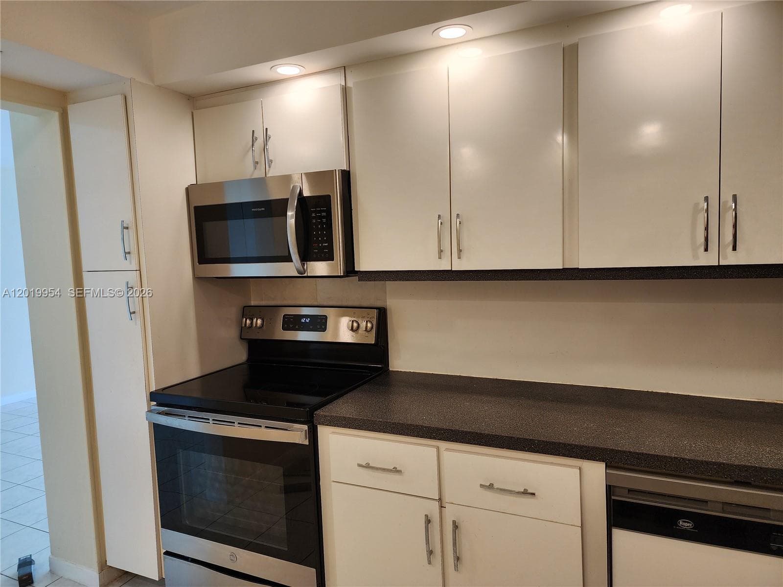 3161 S Ocean Dr # 903, Hallandale Beach, FL 33009 photo 10