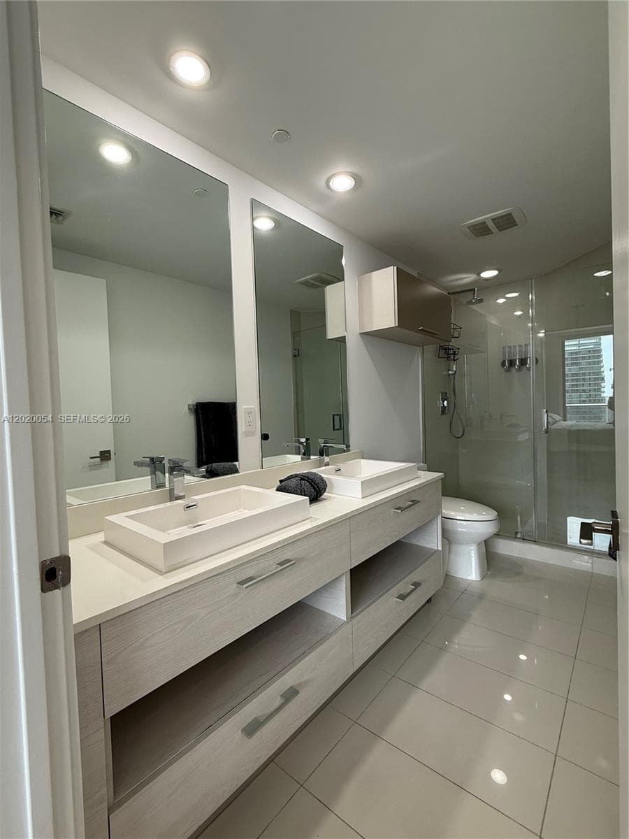 55 SW 9th St # 2703, Miami, FL 33130 photo 13