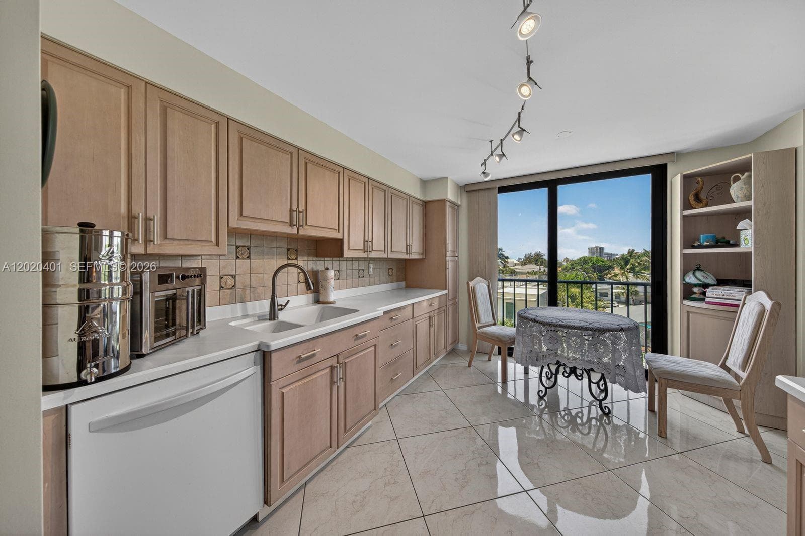 1901 N Ocean Blvd # 4D, Fort Lauderdale, FL 33305 photo 9