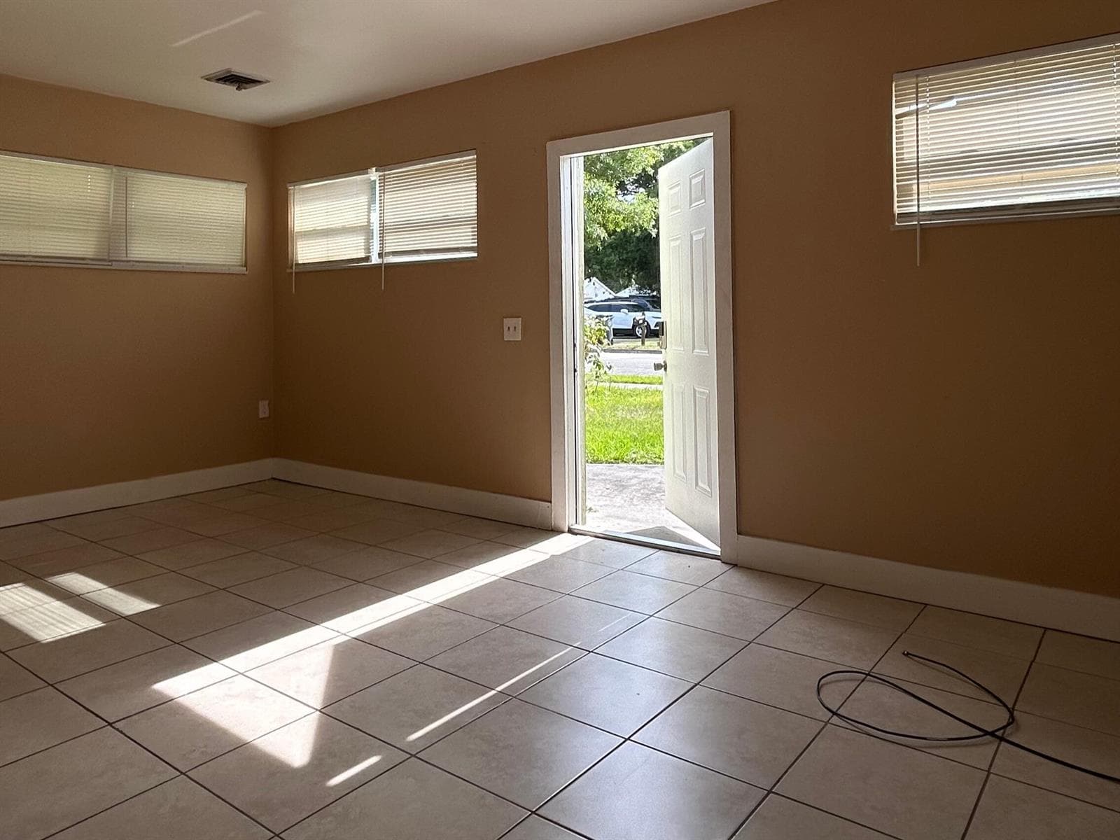 308 S 8th Street, Fort Pierce, FL 34950 photo 3