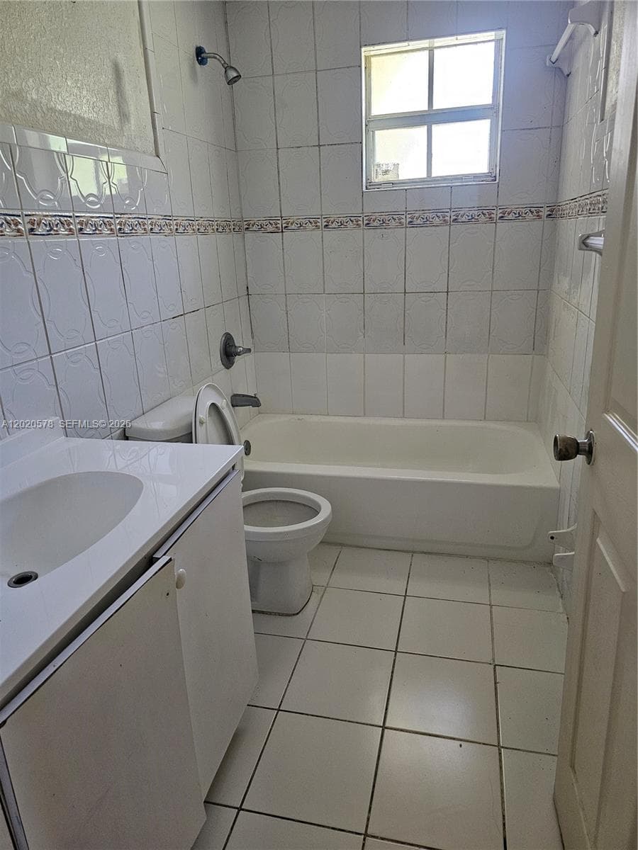 15700 NW 37th Pl, Miami Gardens, FL 33054 photo 6