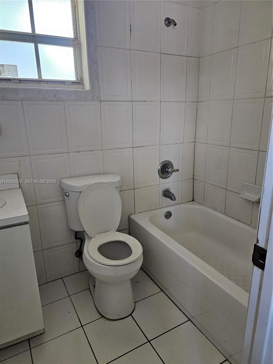 15700 NW 37th Pl, Miami Gardens, FL 33054 photo 9