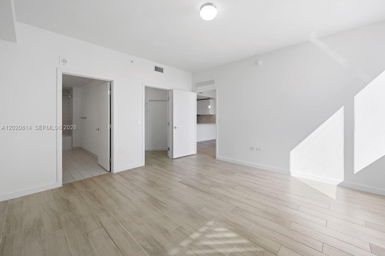 999 SW 1st Ave # 2911, Miami, FL 33130 photo 13