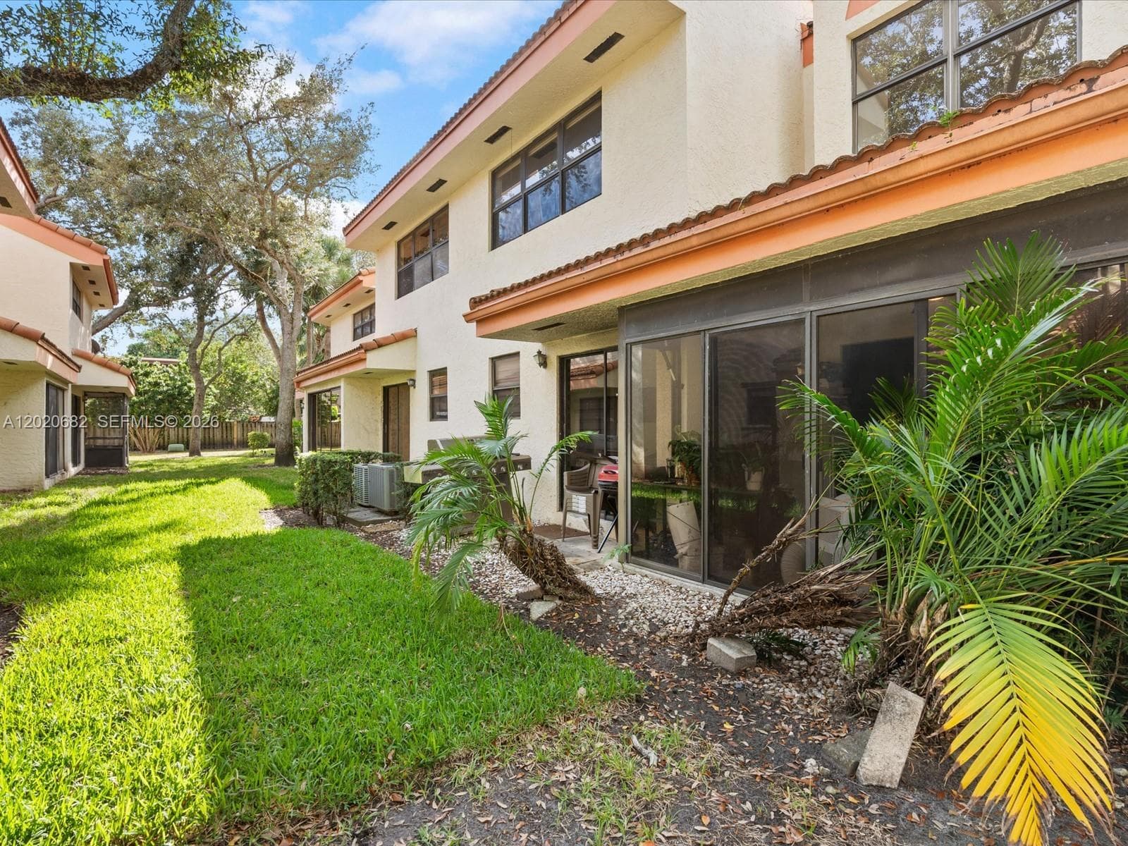3400 Emerald Oaks Dr # 801, Hollywood, FL 33021 photo 9