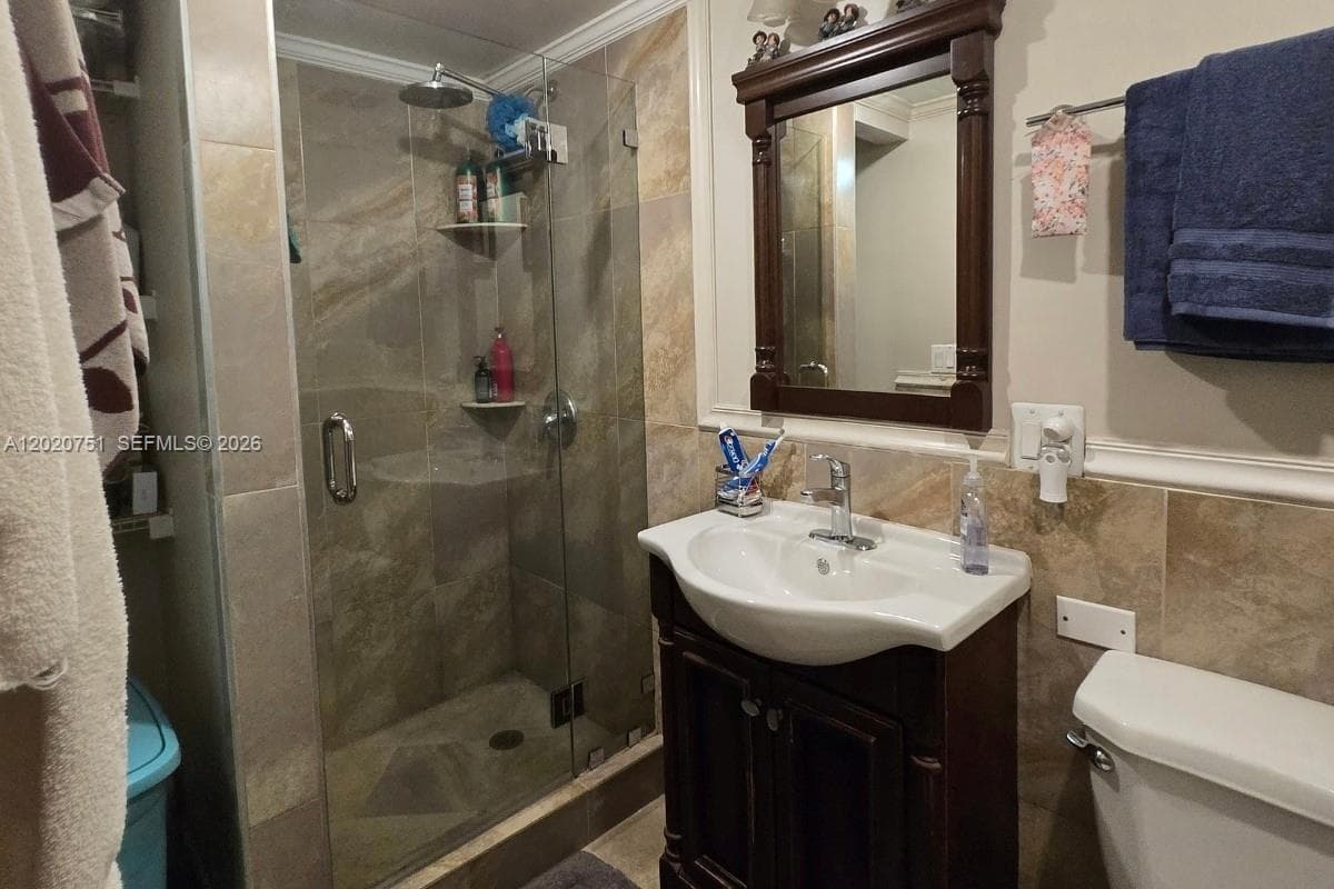 3660 Inverrary Dr # 3T, Lauderhill, FL 33319 photo 13